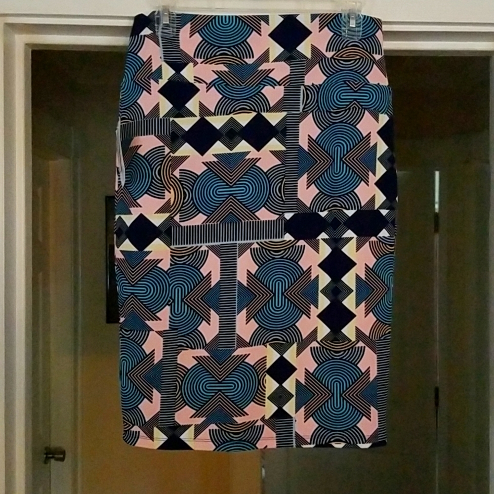 LuLaRoe Cassie skirt